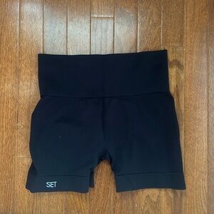 Set Active shorts